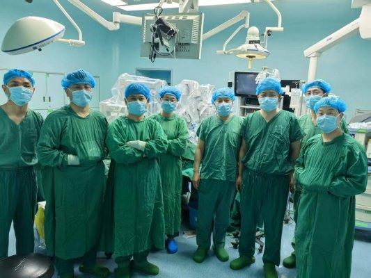 配资网app官方最新版本介绍 烟台毓璜顶医院创造“全球首例” 达芬奇机器人辅助第三次肾移植手术成功完成